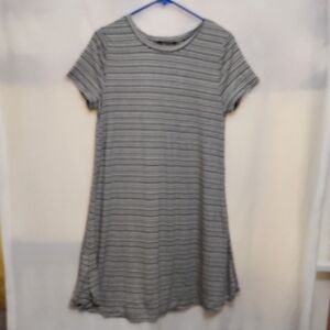 Love Ryan Los Angeles  Dress